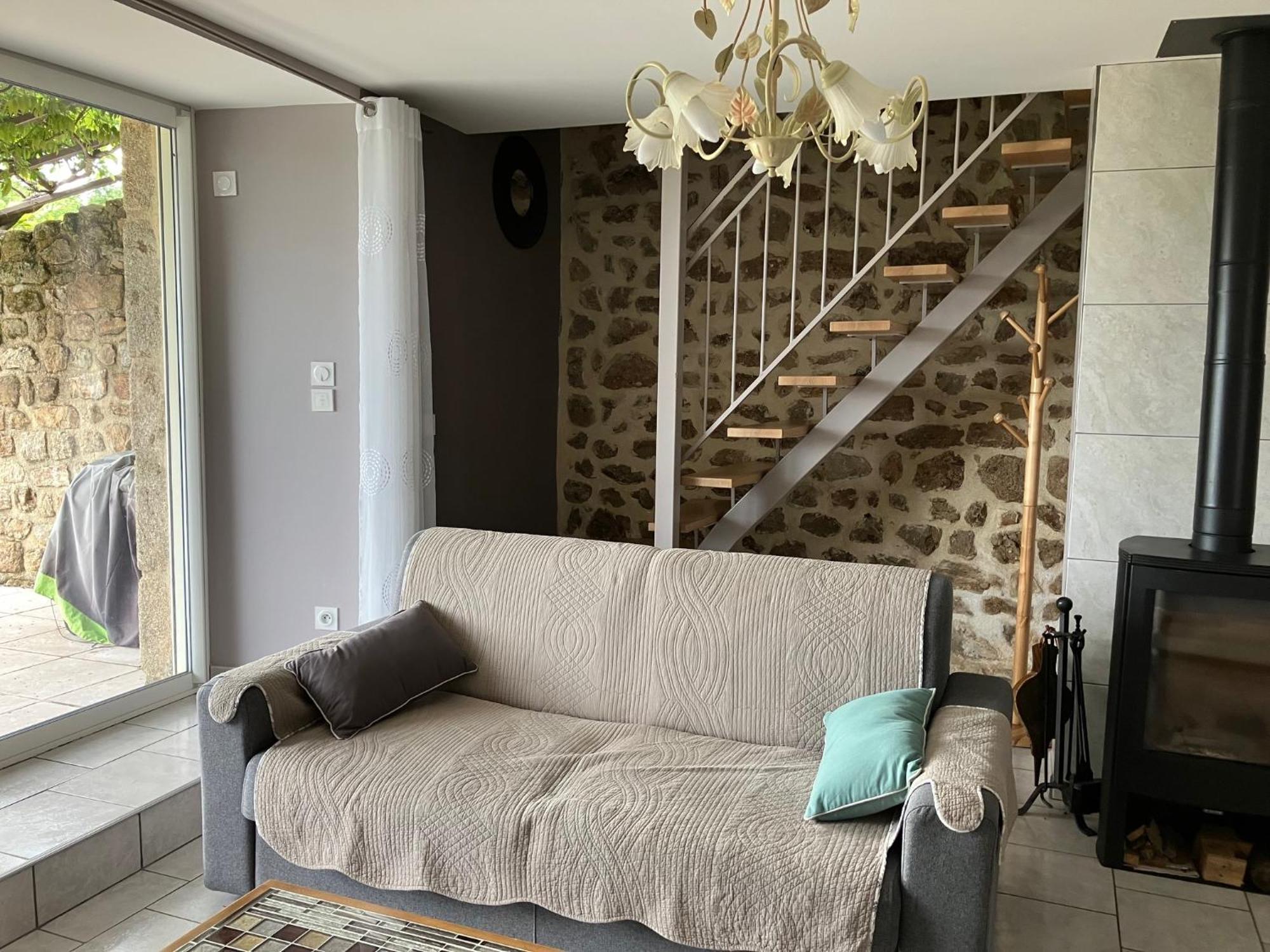 Ardeche, La Cote Des Buis, Avec Piscine Interieure, Jacuzzi, Vallee Du Doux Hébergement de vacances Empurany